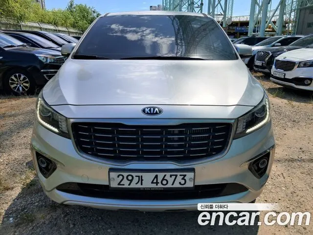 KIA CARNIVAL 2019 — 23 918 км, серебристый, Корея — под ключ — фото 3