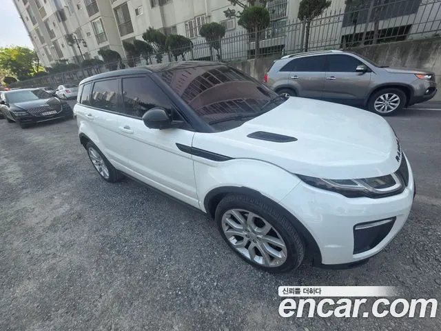 LAND ROVER RANGE ROVER EVOQUE 2017 — 132 000 км, белый, Корея — под ключ — фото 1