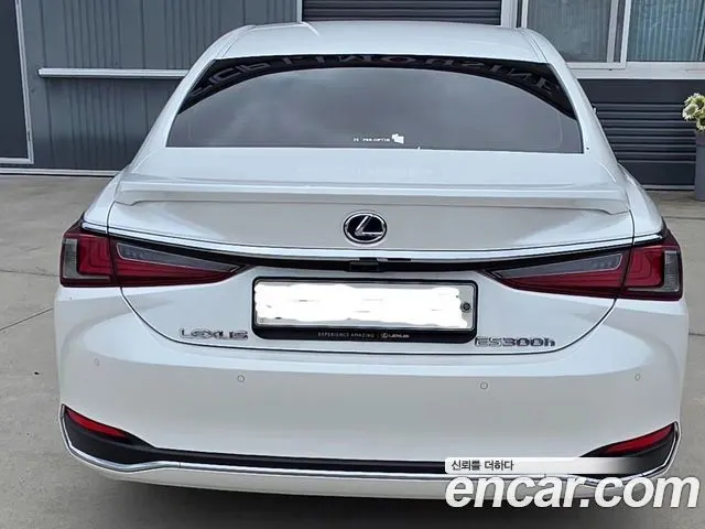 LEXUS ES300H 2019 — 132 487 км, белый-перламутр, Корея — под ключ — фото 4