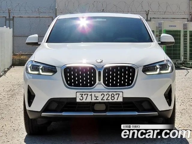 BMW X4 2025 — 9 280 км, белый, Корея — под ключ — фото 4