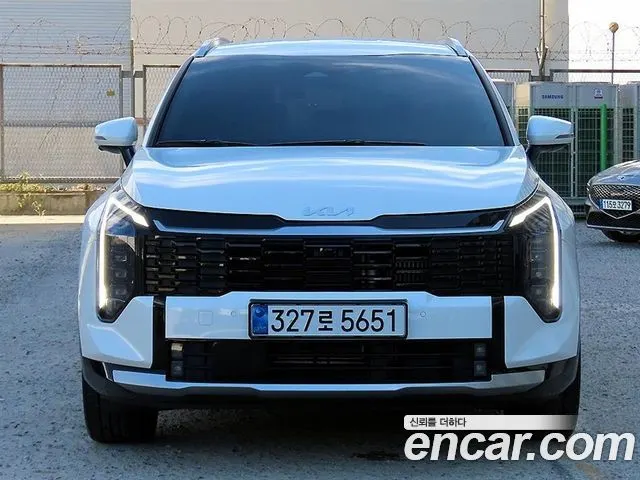 KIA SPORTAGE HYBRID 2026 — 7 501 км, белый, Корея — под ключ — фото 1