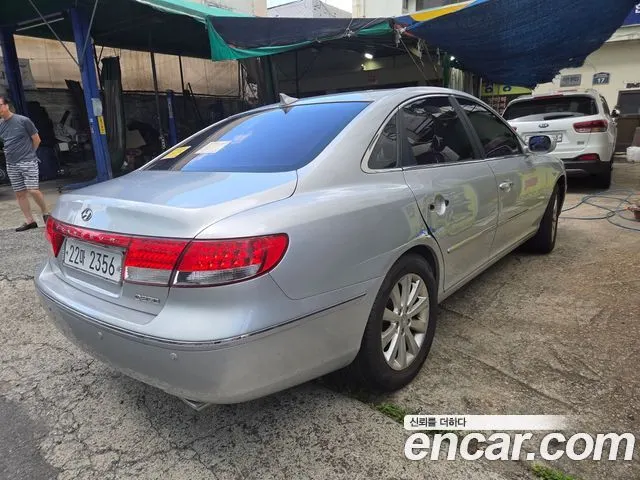 HYUNDAI GRANDEUR NEW LUXURY 2009 — 176 500 км, серебристый, Корея — под ключ — фото 3