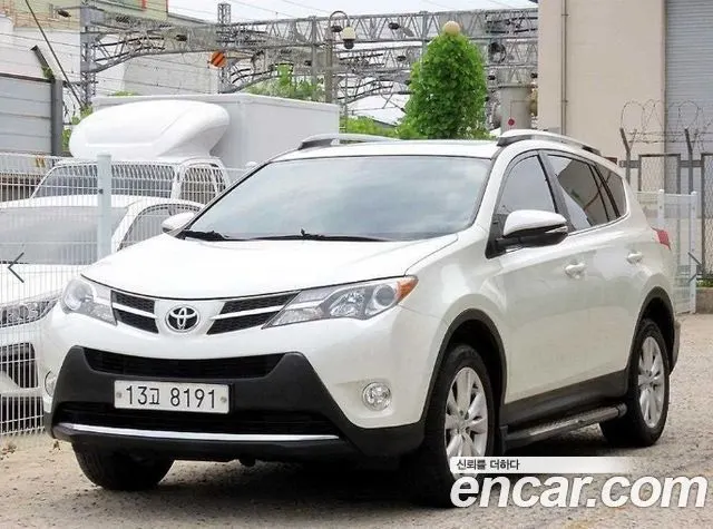 TOYOTA RAV4 2014 — 71 717 км, белый, Корея — под ключ — фото 1