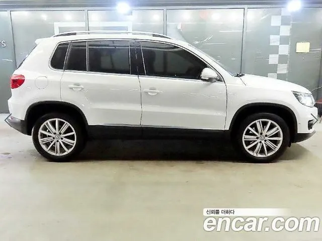 VOLKSWAGEN TIGUAN 2015 — 110 064 км, Корея — под ключ — фото 3