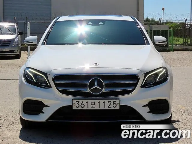 MERCEDES-BENZ E-CLASS W213 2020 — 113 000 км, белый, Корея — под ключ — фото 11