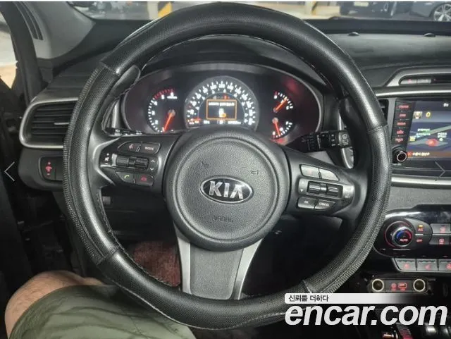 KIA SORENTO 2015 — 197 100 км, чёрный, Корея — под ключ — фото 9