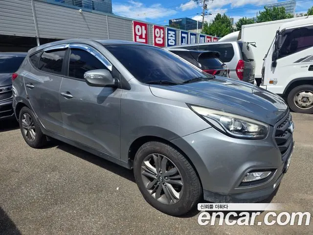 HYUNDAI TUCSON 2014 — 140 000 км, серый, Корея — под ключ — фото 2