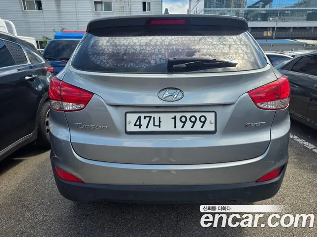 HYUNDAI TUCSON 2014 — 140 000 км, серый, Корея — под ключ — фото 4