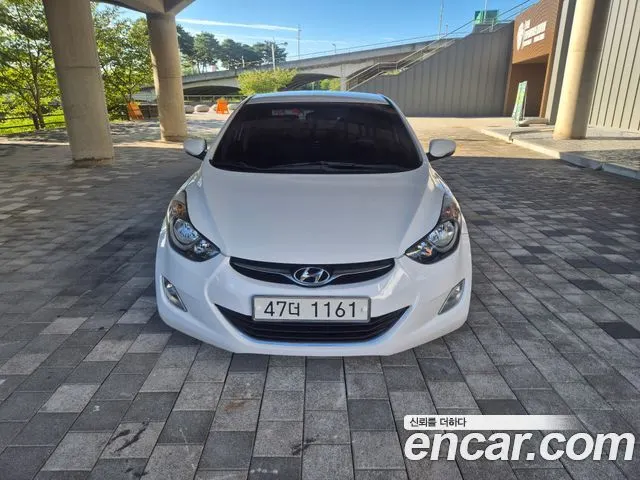 HYUNDAI AVANTE 2012 — 140 000 км, белый, Корея — под ключ — фото 1