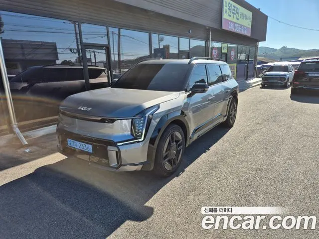 KIA EV9 2026 — 28 000 км, серебристо-серый, Корея — под ключ — фото 7