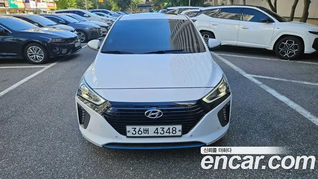 HYUNDAI IONIQ HYBRID 2017 — 95 702 км, белый, Корея — под ключ — фото 3