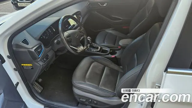 HYUNDAI IONIQ HYBRID 2017 — 95 702 км, белый, Корея — под ключ — фото 10