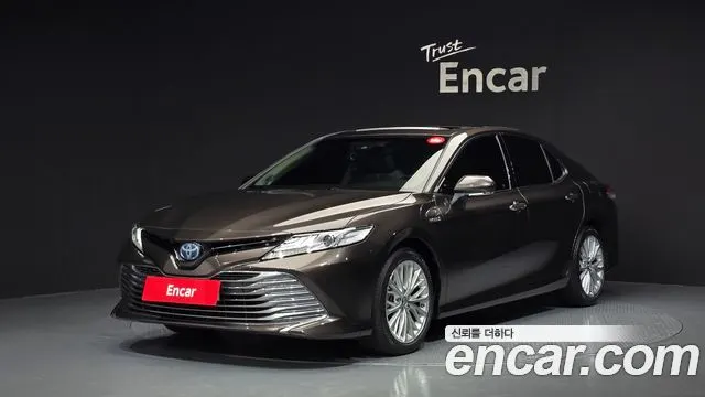 TOYOTA CAMRY 2018 — 28 876 км, коричневый, Корея — под ключ — фото 1