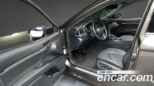 TOYOTA CAMRY 2018 — 28 876 км, коричневый, Корея — под ключ — фото 10