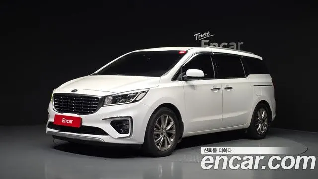 KIA CARNIVAL 2019 — 151 382 км, белый, Корея — под ключ — фото 1