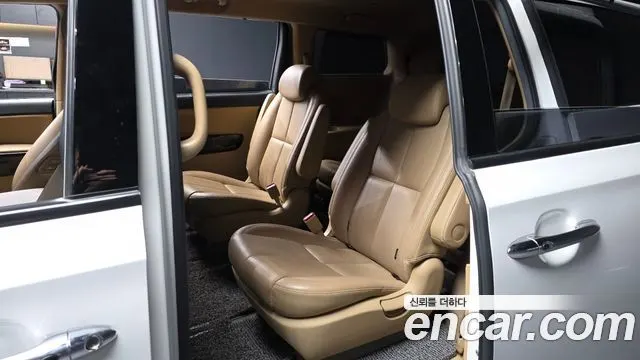 KIA CARNIVAL 2019 — 151 382 км, белый, Корея — под ключ — фото 12