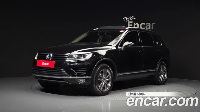 VOLKSWAGEN TOUAREG 2016 — 141 262 км, чёрный, Корея — под ключ — фото 1