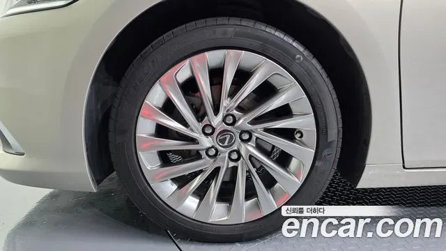 LEXUS ES300H 2019 — 34 974 км, светло-золотистый, Корея — под ключ — фото 5