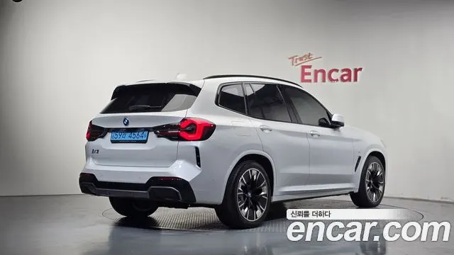 BMW IX3 2023