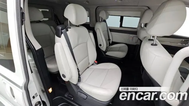 HYUNDAI GRAND STAREX 2019 — 105 017 км, белый, Корея — под ключ — фото 11