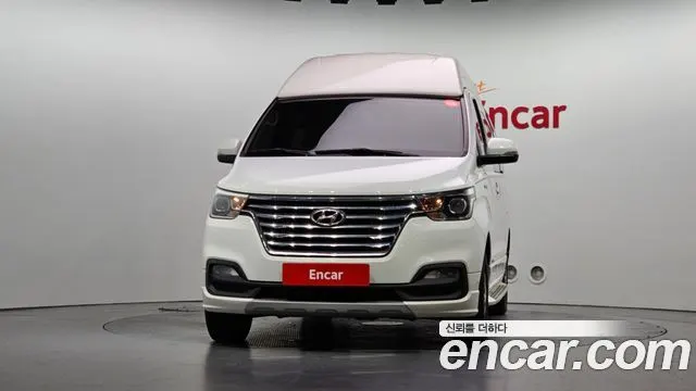 HYUNDAI GRAND STAREX 2019 — 105 017 км, белый, Корея — под ключ — фото 3
