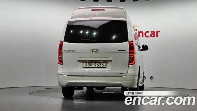 HYUNDAI GRAND STAREX 2019 — 105 017 км, белый, Корея — под ключ — фото 4