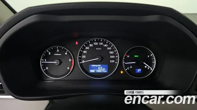 HYUNDAI GRAND STAREX 2019 — 105 017 км, белый, Корея — под ключ — фото 8