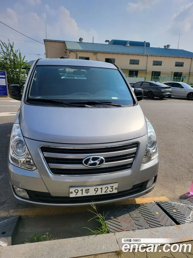 HYUNDAI GRAND STAREX 2016 — 163 654 км, серебристо-серый, Корея — под ключ — фото 12