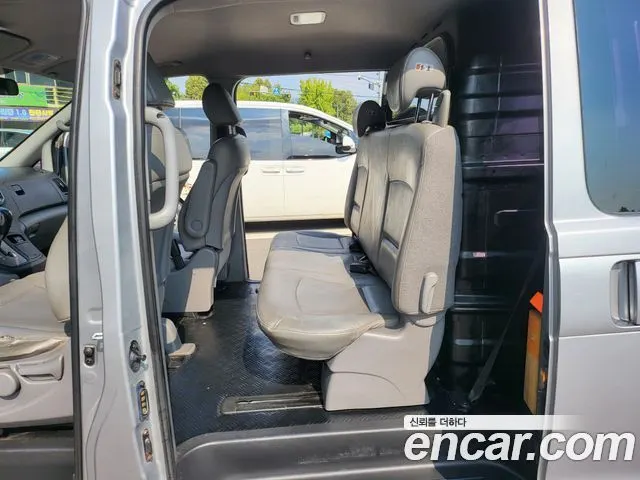 HYUNDAI GRAND STAREX 2016 — 163 654 км, серебристо-серый, Корея — под ключ — фото 7
