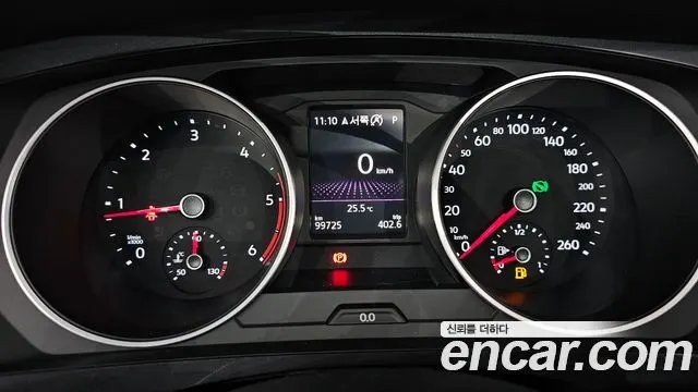 VOLKSWAGEN TIGUAN 2018 — 99 725 км, серебристо-серый, Корея — под ключ — фото 8