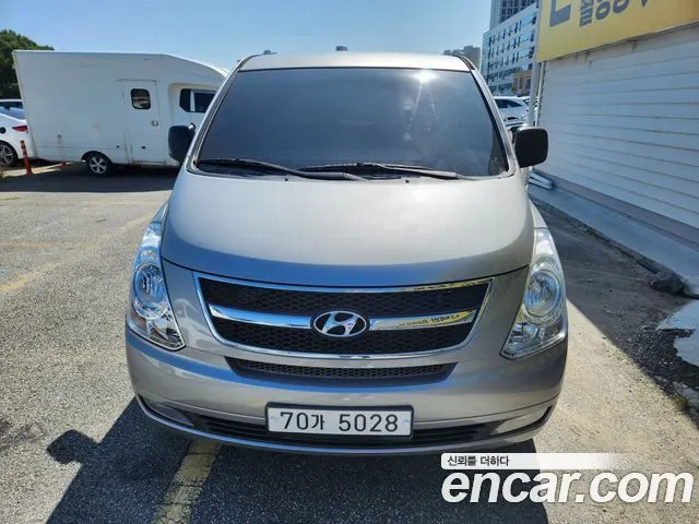 HYUNDAI GRAND STAREX 2015 — 178 898 км, серый, Корея — под ключ — фото 2