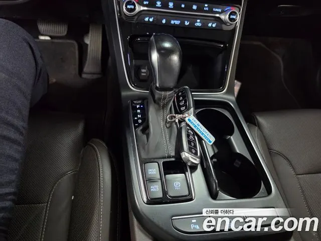 HYUNDAI GRANDEUR HYBRID 2019 — 103 000 км, чёрный, Корея — под ключ — фото 9
