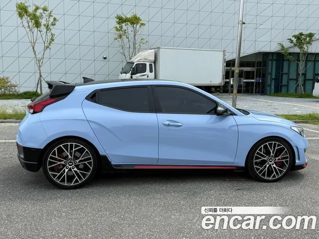 HYUNDAI VELOSTER 2019 — 122 200 км, голубой, Корея — под ключ — фото 7