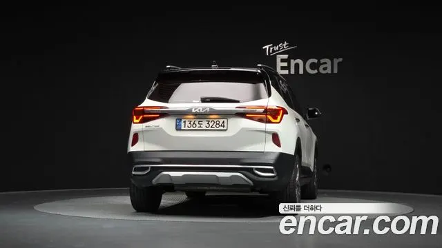 KIA SELTOS 2022 — 43 968 км, белый, Корея — под ключ — фото 4