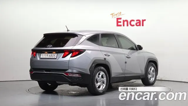 HYUNDAI TUCSON 2022 — 93 633 км, серебристо-серый, Корея — под ключ — фото 2