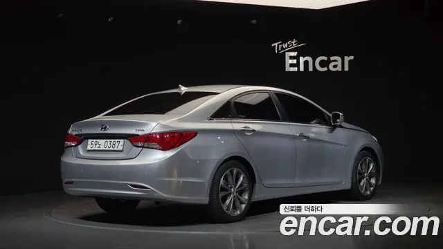 HYUNDAI SONATA THE BRILLIANT 2014 — 125 092 км, серебристый, Корея — под ключ — фото 2