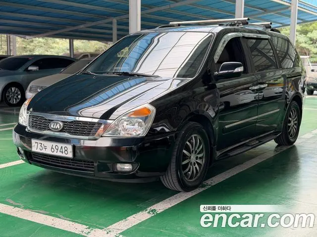 KIA CARNIVAL R 2013