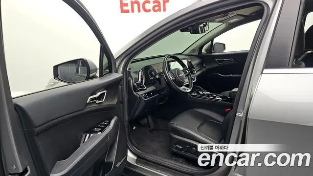 KIA SPORTAGE HYBRID 2023 — 45 219 км, серебристо-серый, Корея — под ключ — фото 10