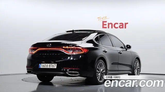 HYUNDAI GRANDEUR — из Кореи под ключ