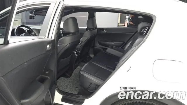 KIA SPORTAGE THE BOLD 2019 — 74 088 км, белый, Корея — под ключ — фото 11