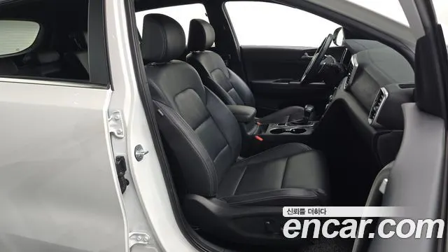 KIA SPORTAGE THE BOLD 2019 — 74 088 км, белый, Корея — под ключ — фото 12