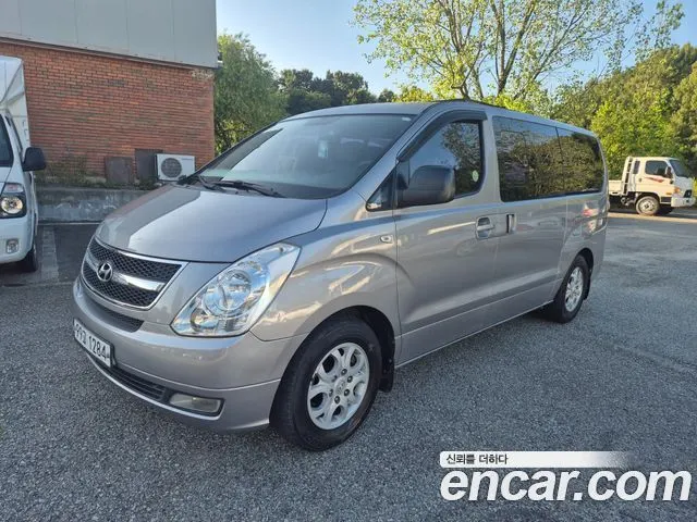 HYUNDAI GRAND STAREX 2011 — 208 175 км, серебристый, Корея — под ключ — фото 2