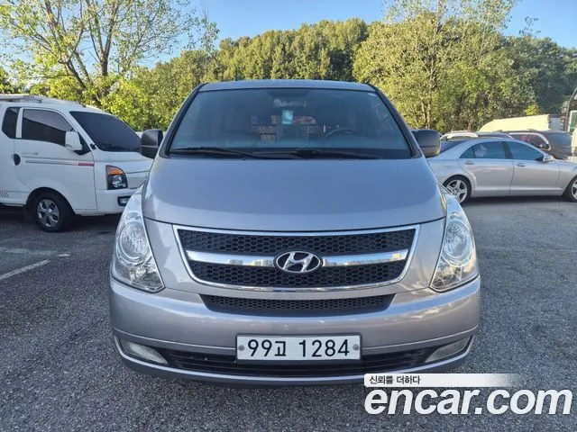 HYUNDAI GRAND STAREX 2011 — 208 175 км, серебристый, Корея — под ключ — фото 11
