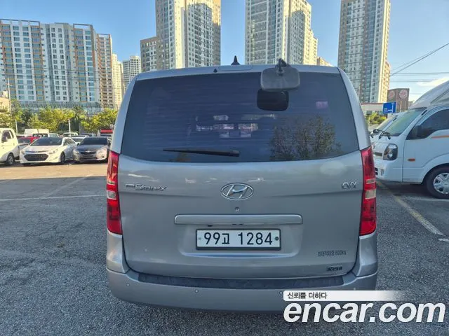 HYUNDAI GRAND STAREX 2011 — 208 175 км, серебристый, Корея — под ключ — фото 3