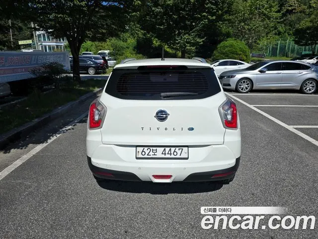 KGM TIVOLI 2016 — 220 000 км, белый-перламутр, Корея — под ключ — фото 4