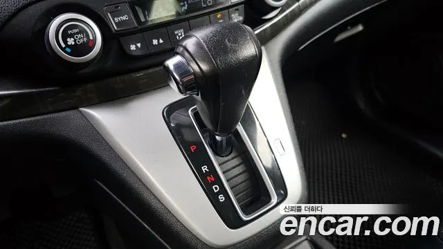 HONDA NEW CR-V 2012 — 118 752 км, серебристо-серый, Корея — под ключ — фото 9