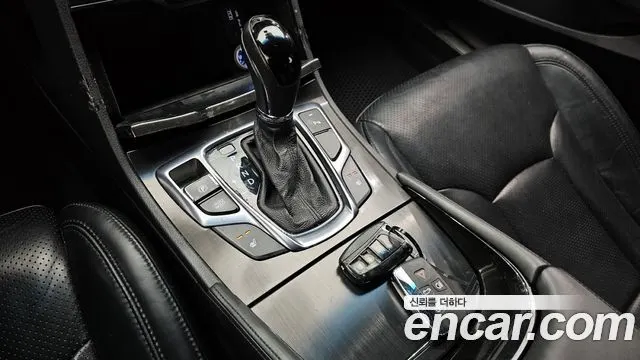 HYUNDAI GRANDEUR HYBRID 2016 — 204 755 км, чёрный, Корея — под ключ — фото 9