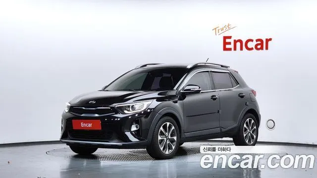 KIA STONIC 2018 — 82 770 км, чёрный, Корея — под ключ — фото 1
