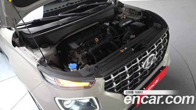HYUNDAI VENUE 2020 — 116 525 км, светло-золотистый, Корея — под ключ — фото 6