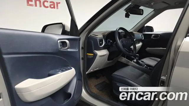HYUNDAI VENUE 2020 — 116 525 км, светло-золотистый, Корея — под ключ — фото 10